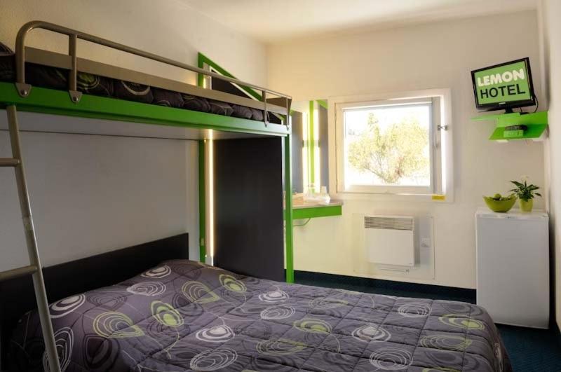 Lemon Hotel Avignon Rochefort Bilik gambar